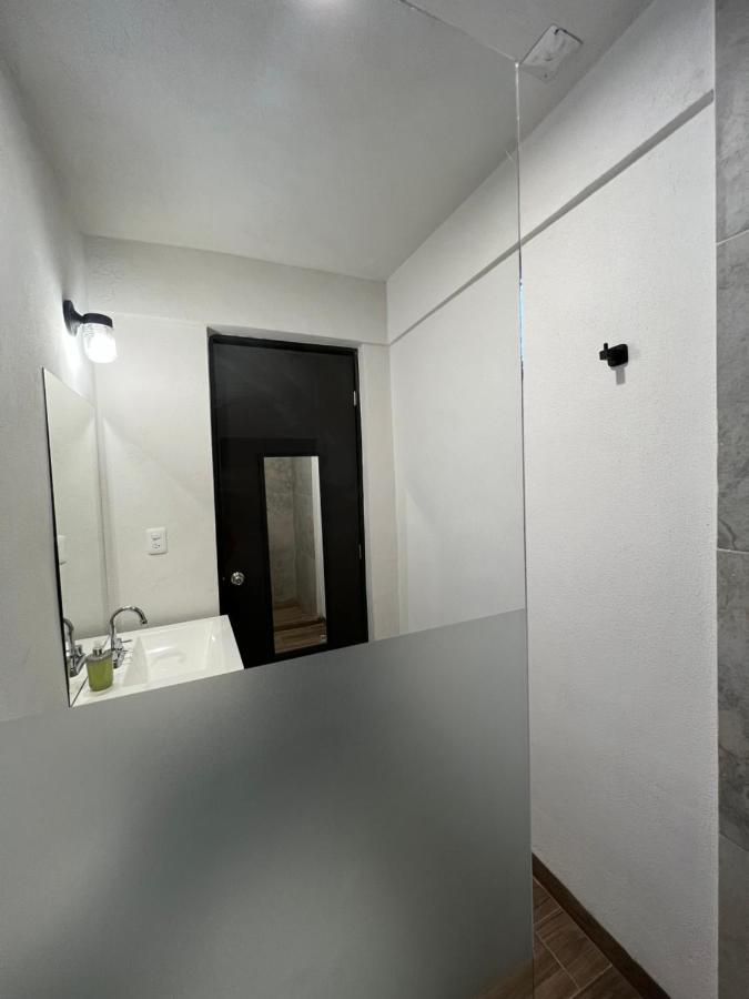 Hotel Tia Flora Leon Bagian luar foto